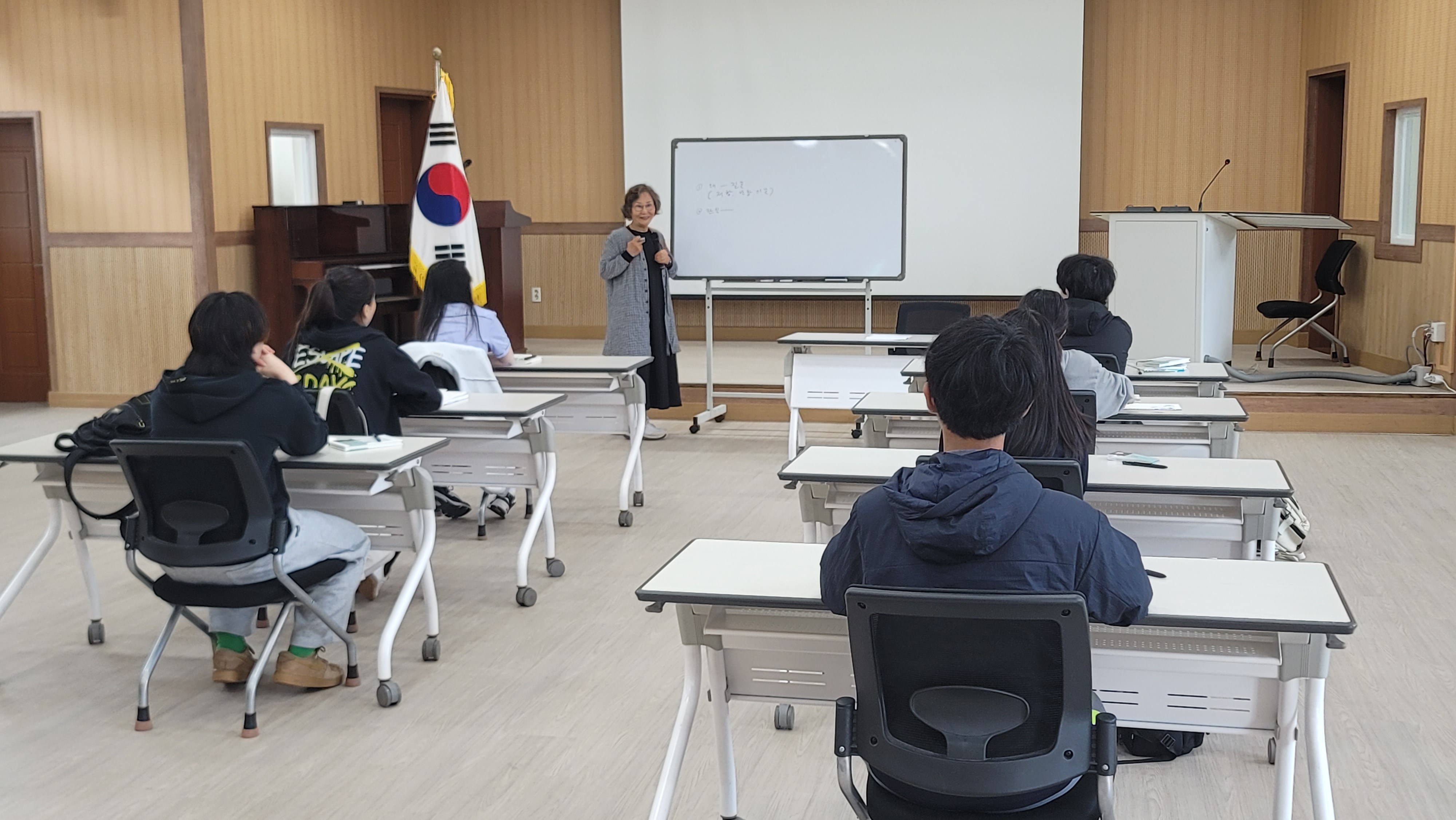 「작가와 함께하는 소설쓰기」운영 사진